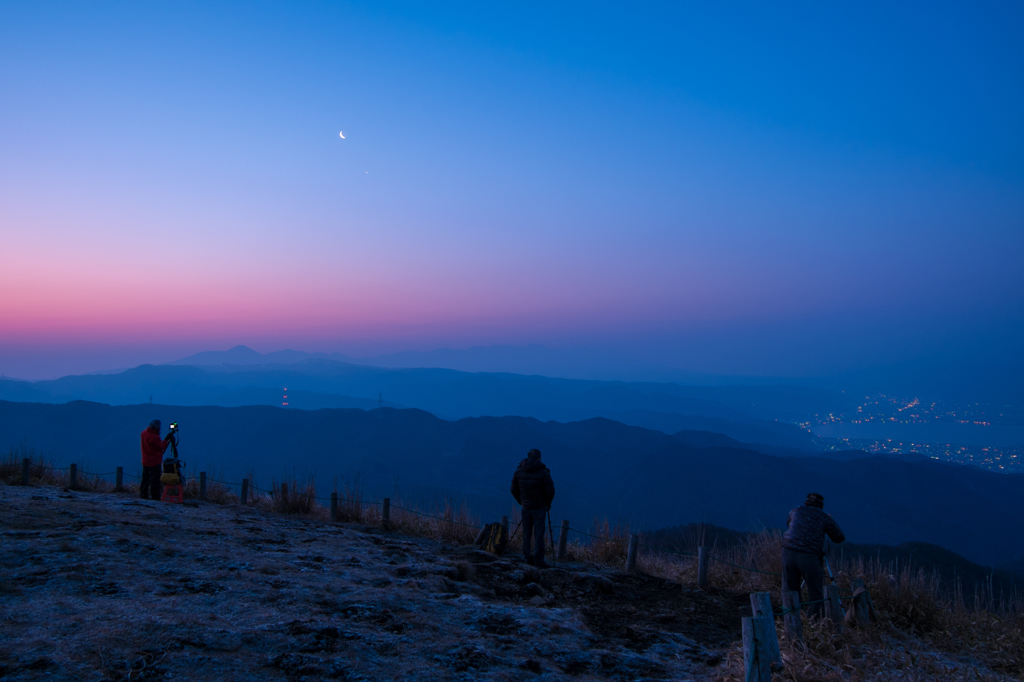 三日月と金星、そして夜明け