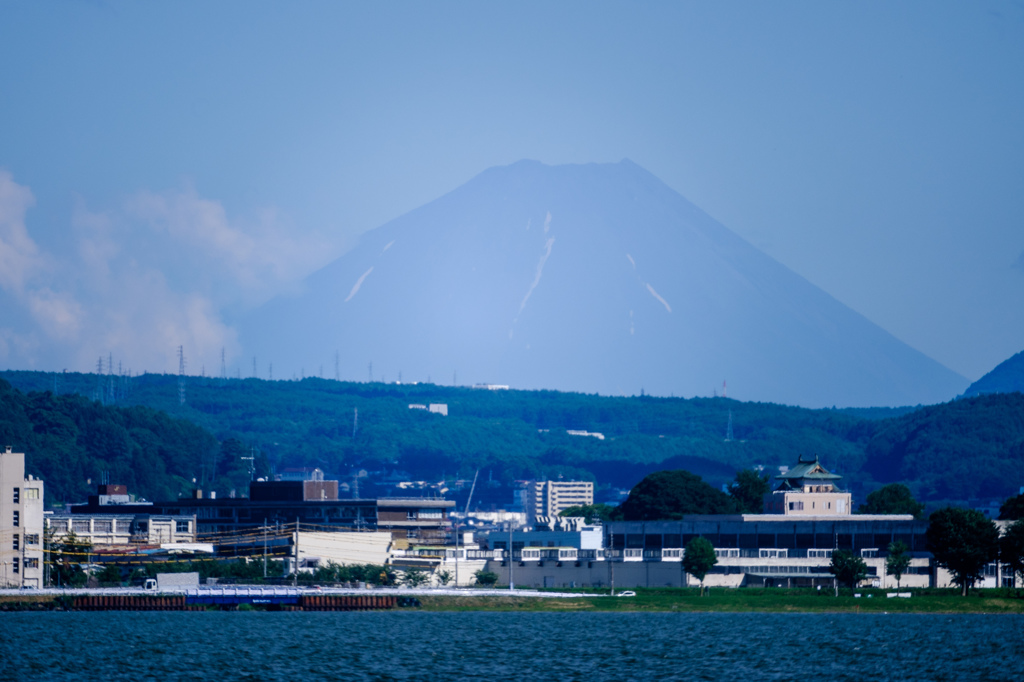 諏訪湖から富士山