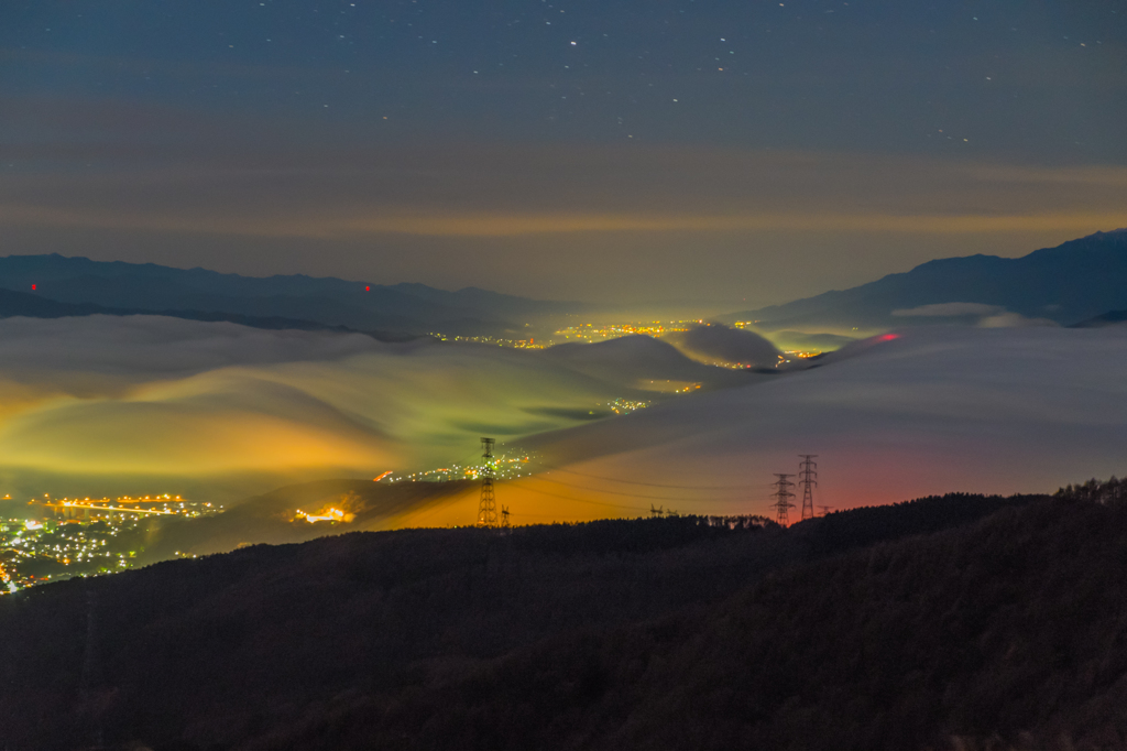 雲海の山