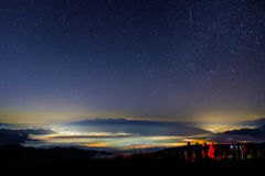 雲海と星空