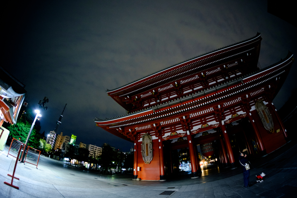 浅草寺の朝