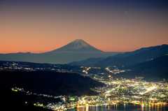 夜景と染まる空