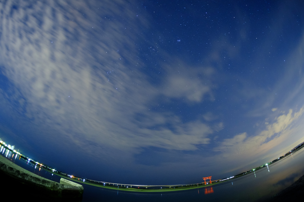 星空と大鳥居