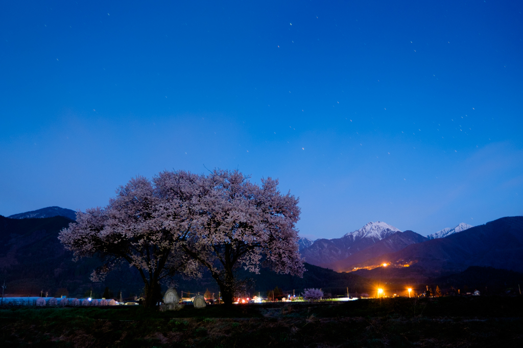 常念道祖神朝四時半