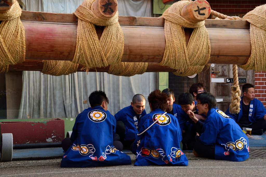 祭りの若者