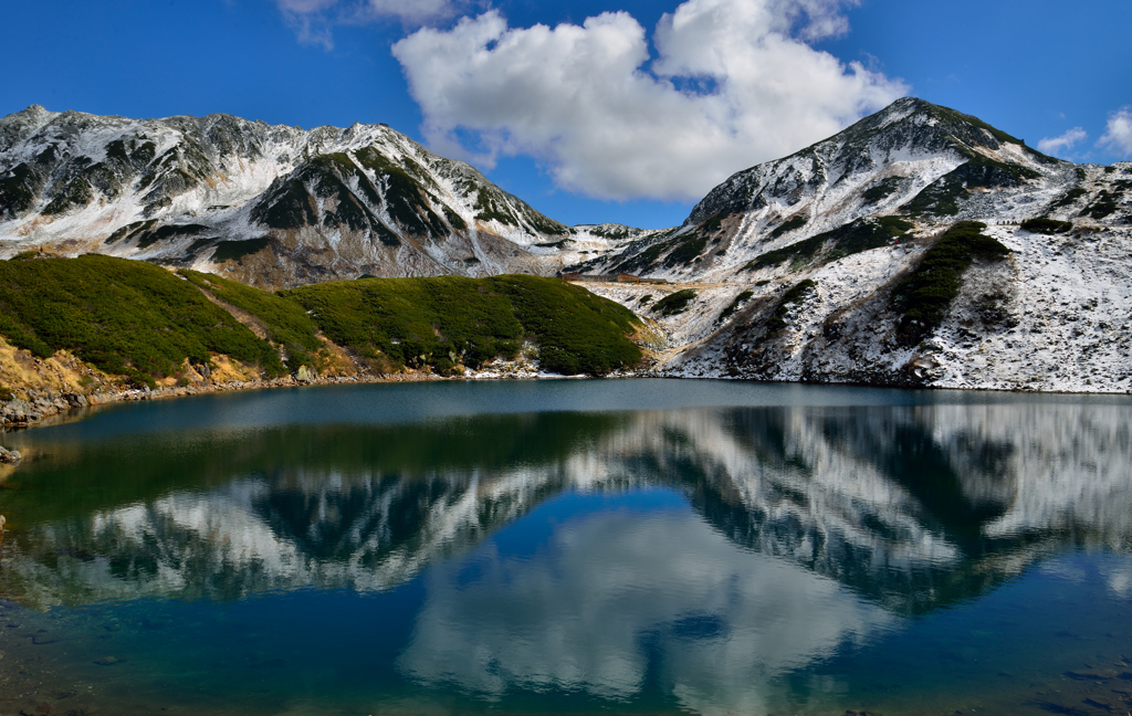 立山初冠雪