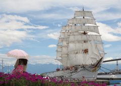 海の日の総帆展帆