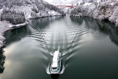 雪景色の庄川峡