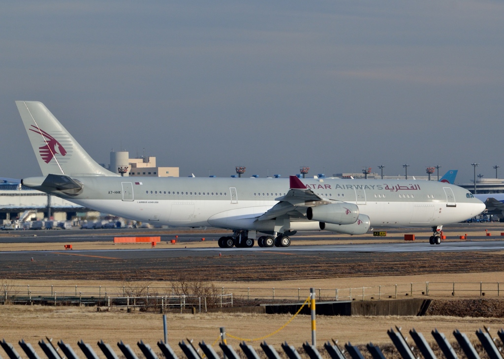 カタール航空　A340-200