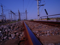 線路は続くよ、どこまでも。