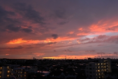 雨降り、夕焼け