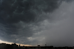 黒雲　迫る。