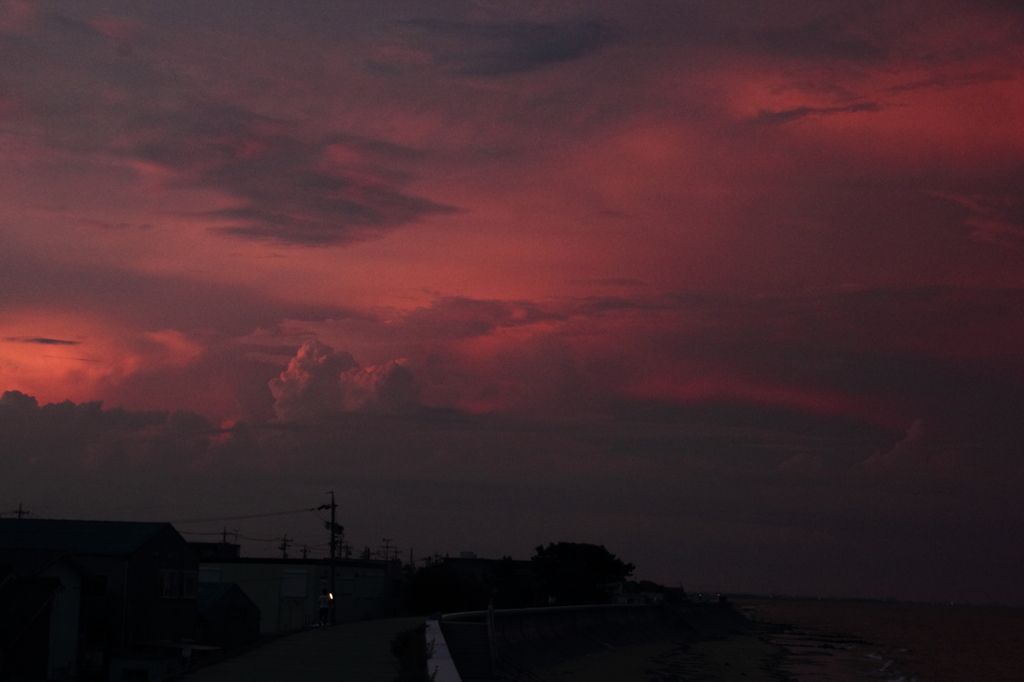 真紅の夕雲
