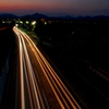 夕暮れの光跡