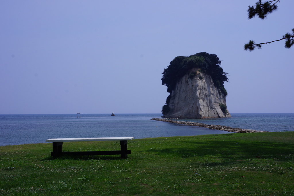 見附島
