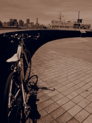 船と自転車