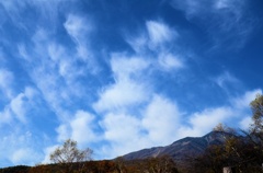 駆け登る雲