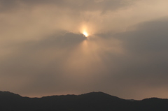 雲のむこうに