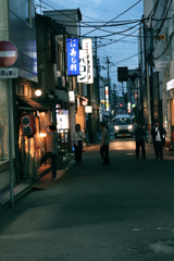 夕方の飲食店