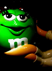M&M