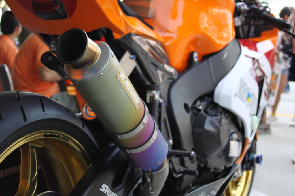 TOHO Racing with　MORIWAKI　5