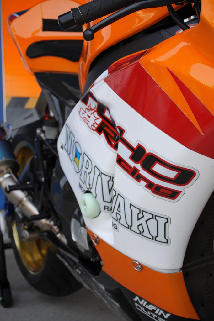 TOHO Racing with　MORIWAKI　10