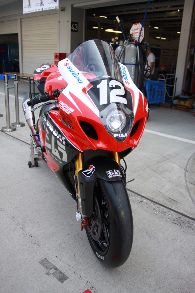 ＹＯＳＨＩＭＵＲＡ　ＳＵＺＵＫＩ　ＧＳＸ-Ｒ