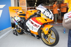 TOHO Racing with　MORIWAKI　9