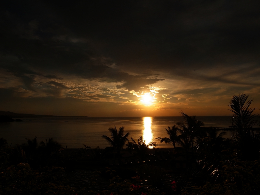 夕日。