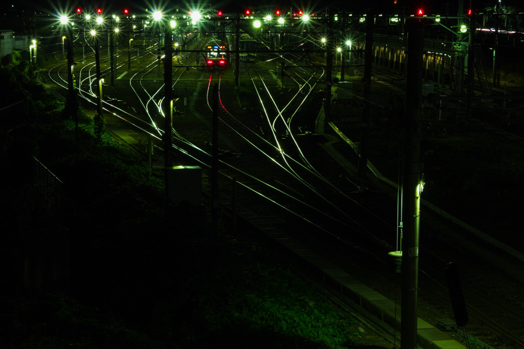 鉄道夜景　　　～～　車両基地　～～