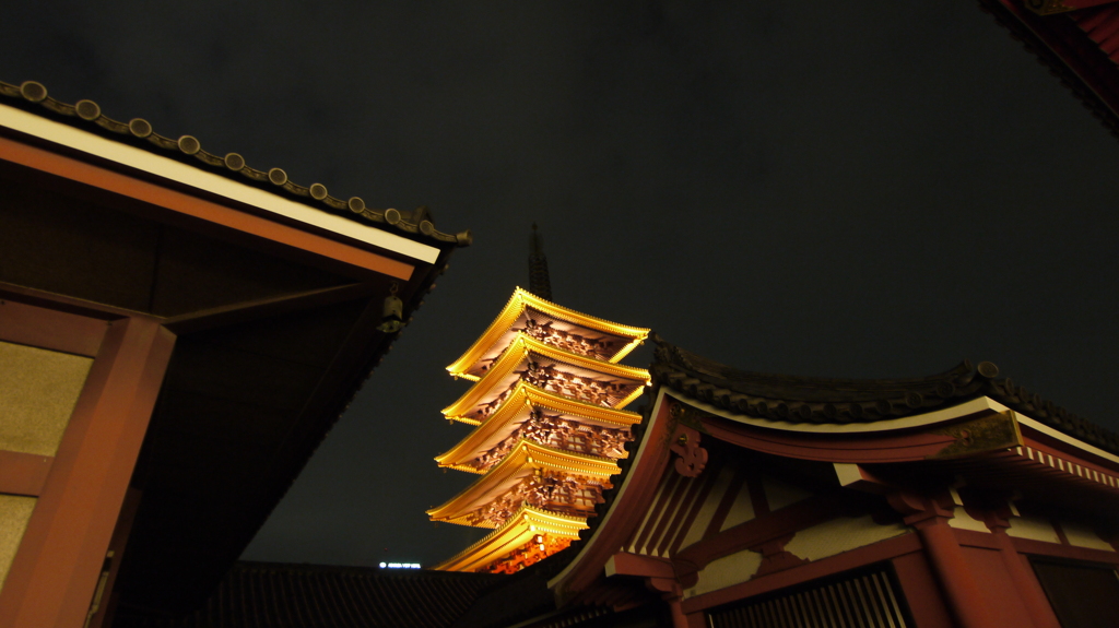 浅草寺　五重の塔