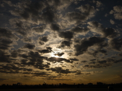 格納庫から見る夕日