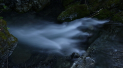 秩父山中の川