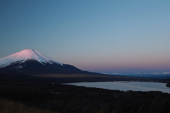 夜明けの富士山