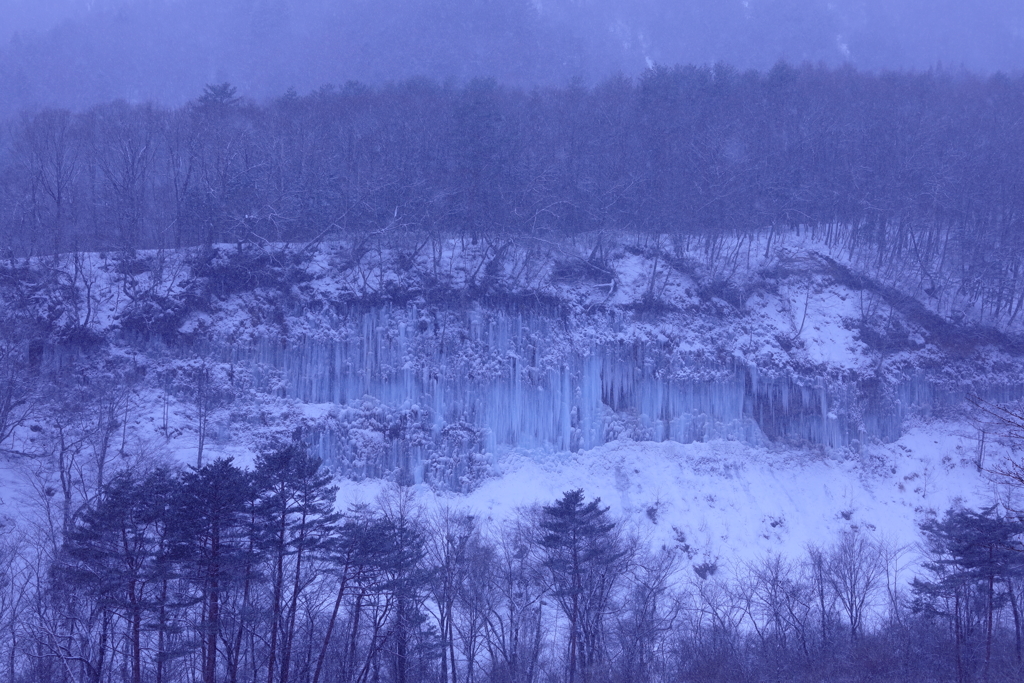 氷のカーテン全景