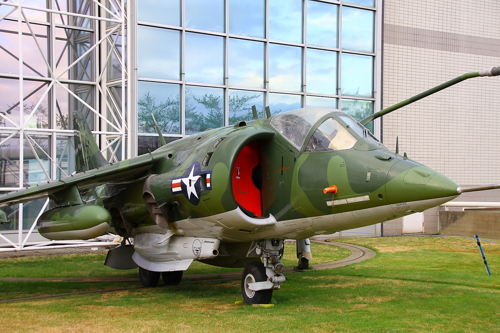 AV-8C HARRIER
