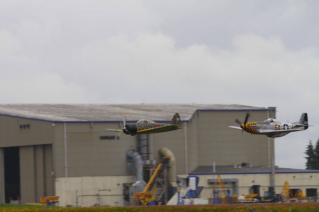 Zero vs P-51 Mustang 02
