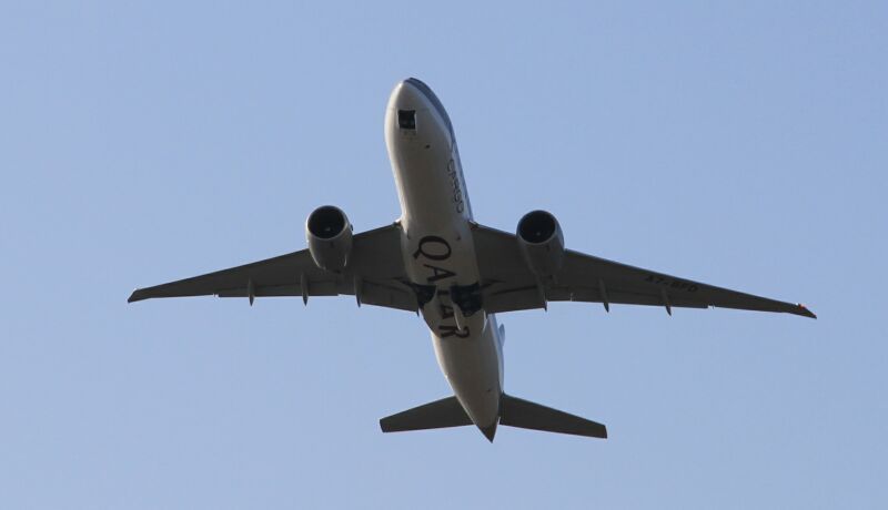 777-300ER @ Paine Field