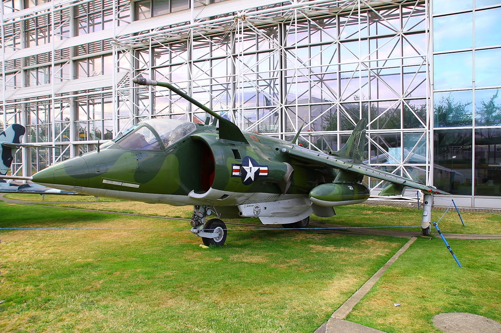 AV-8C HARRIER