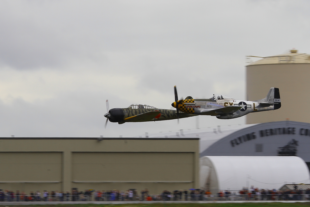 Zero vs P-51 Mustang 03