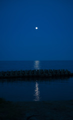 夜凪の月