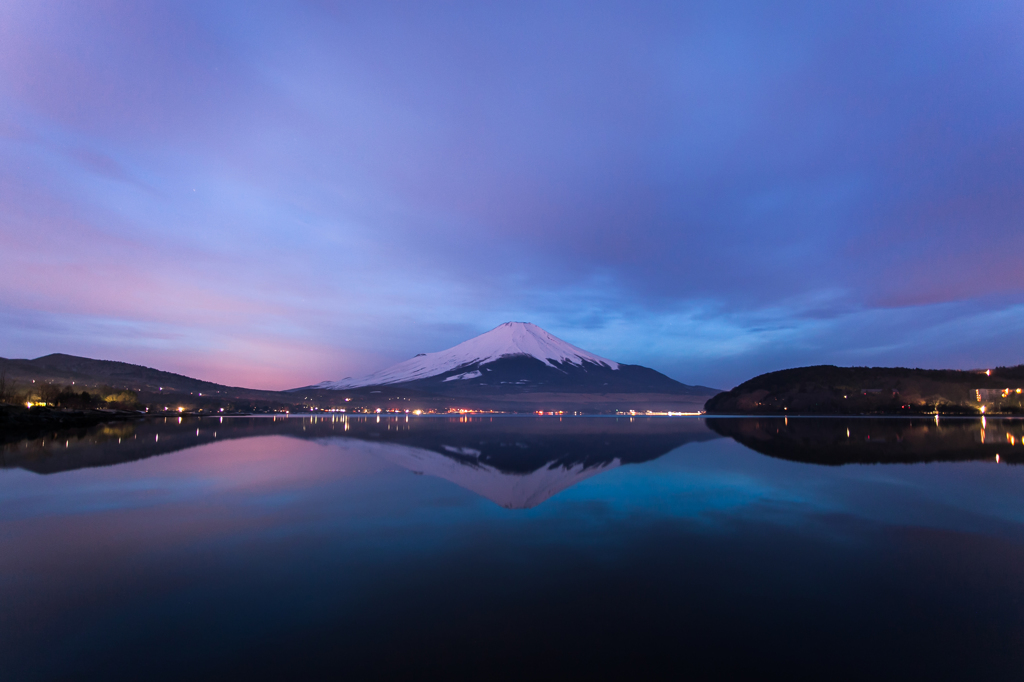 対峙・・・