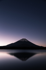 清む色