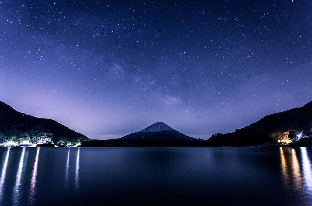 星の運河に包まれ