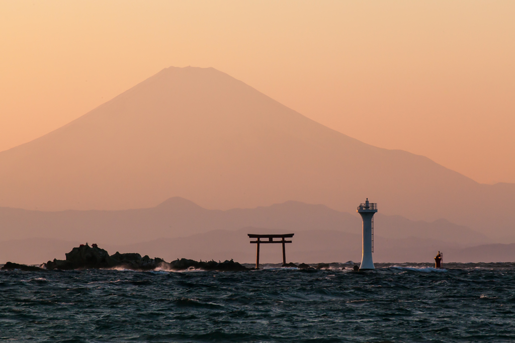 夕暮れ富士と裕次郎