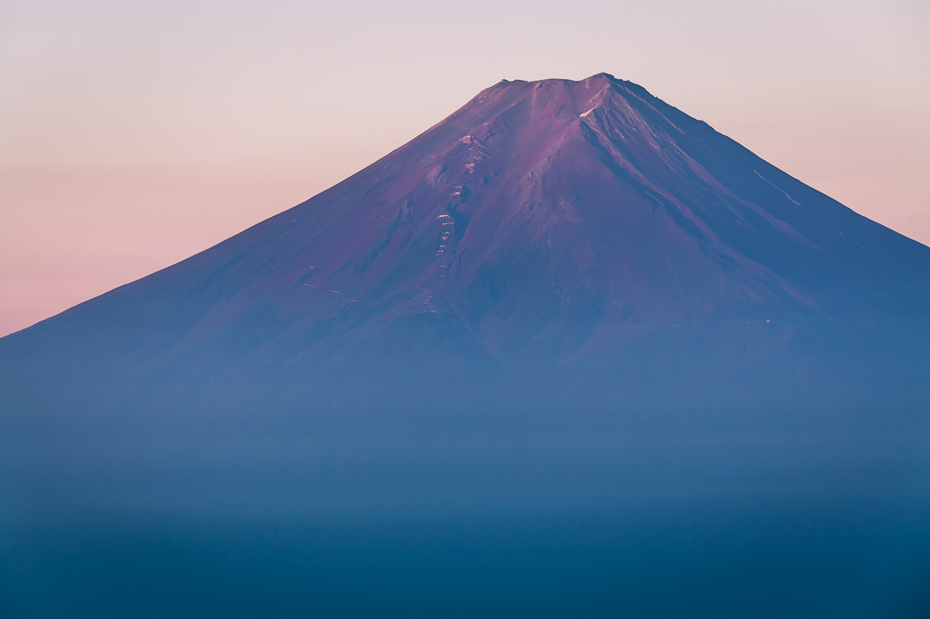 霞の赤富士