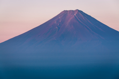 霞の赤富士
