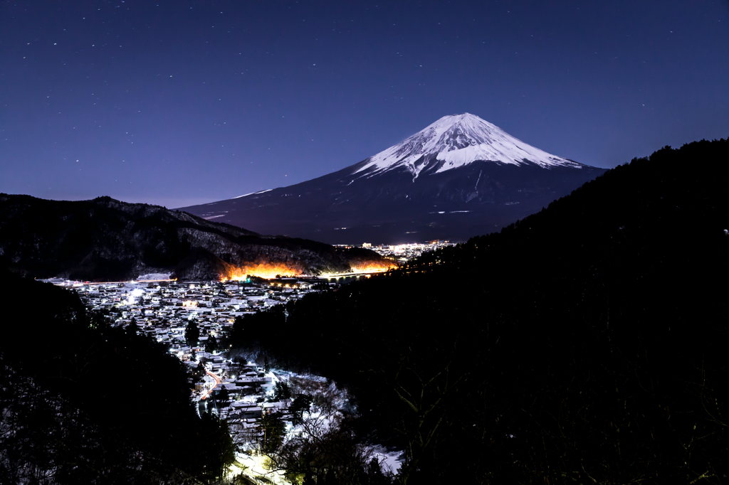 月の夜にて