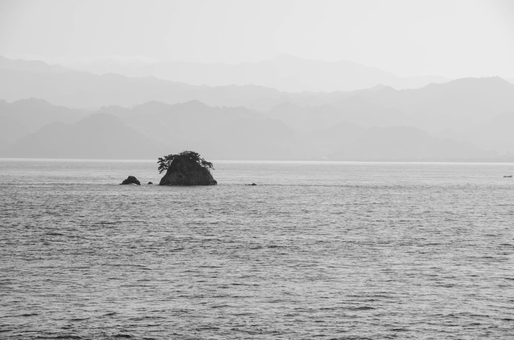 瀬戸内に浮かぶ小島