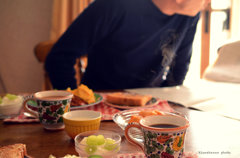 穏やかな朝の食卓